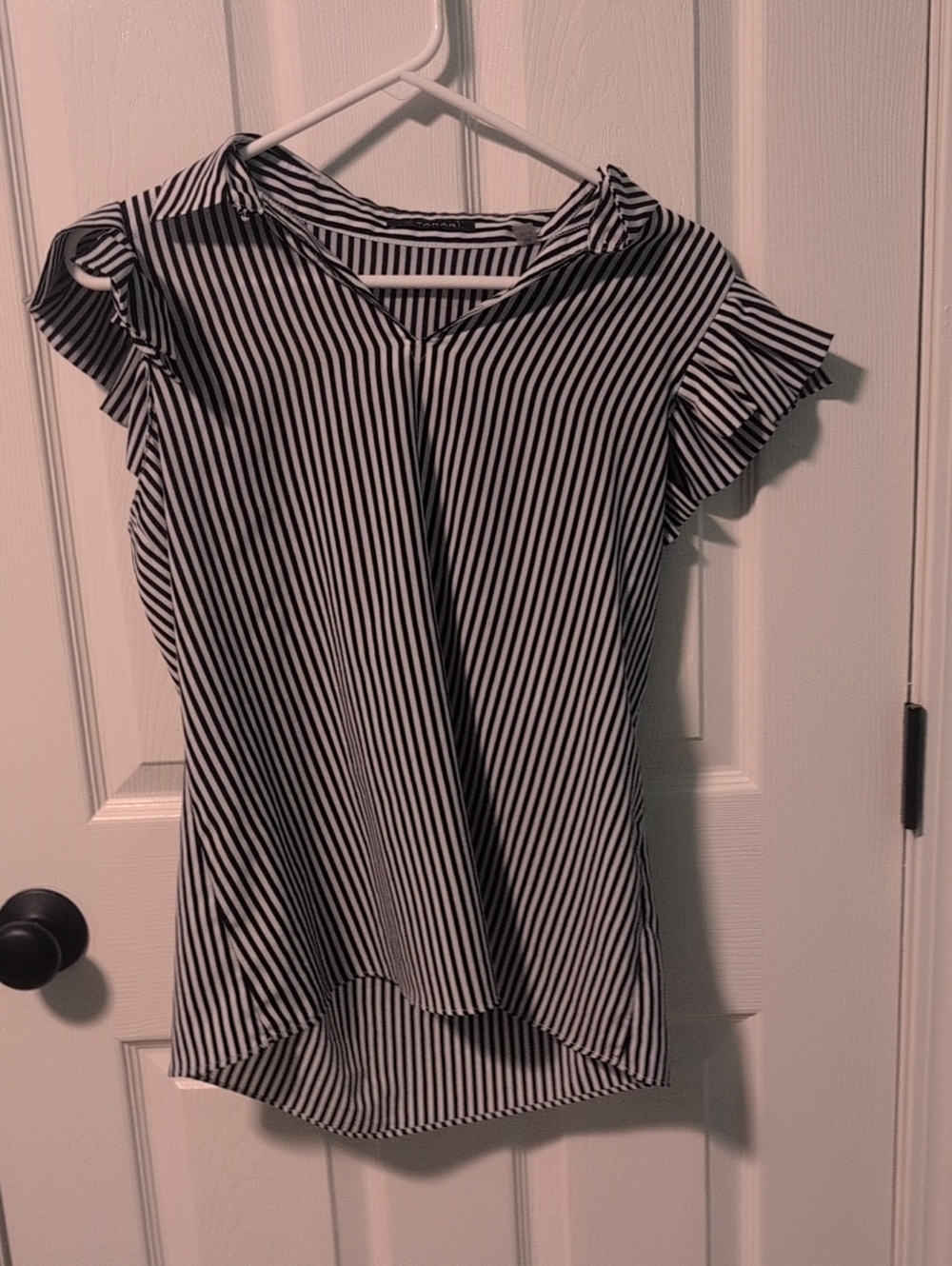 T Tahari Black & White Striped Ruffle Sleeve Blouse